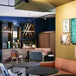 Hotel Tribe Batignolles