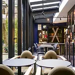 TRIBE Paris Batignolles