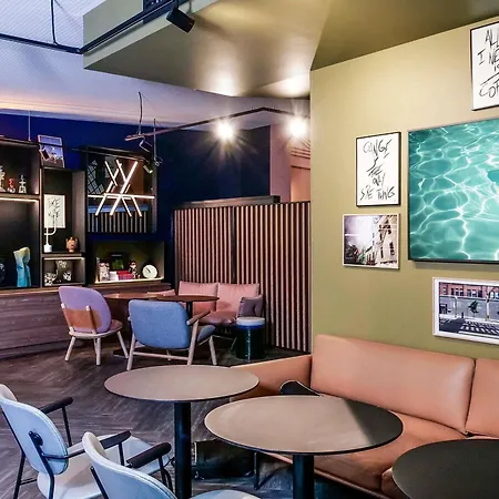 Tribe Batignolles 4*