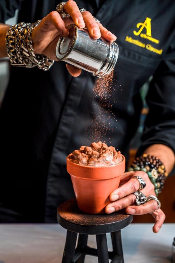 Hotel Tribe Batignolles 4*