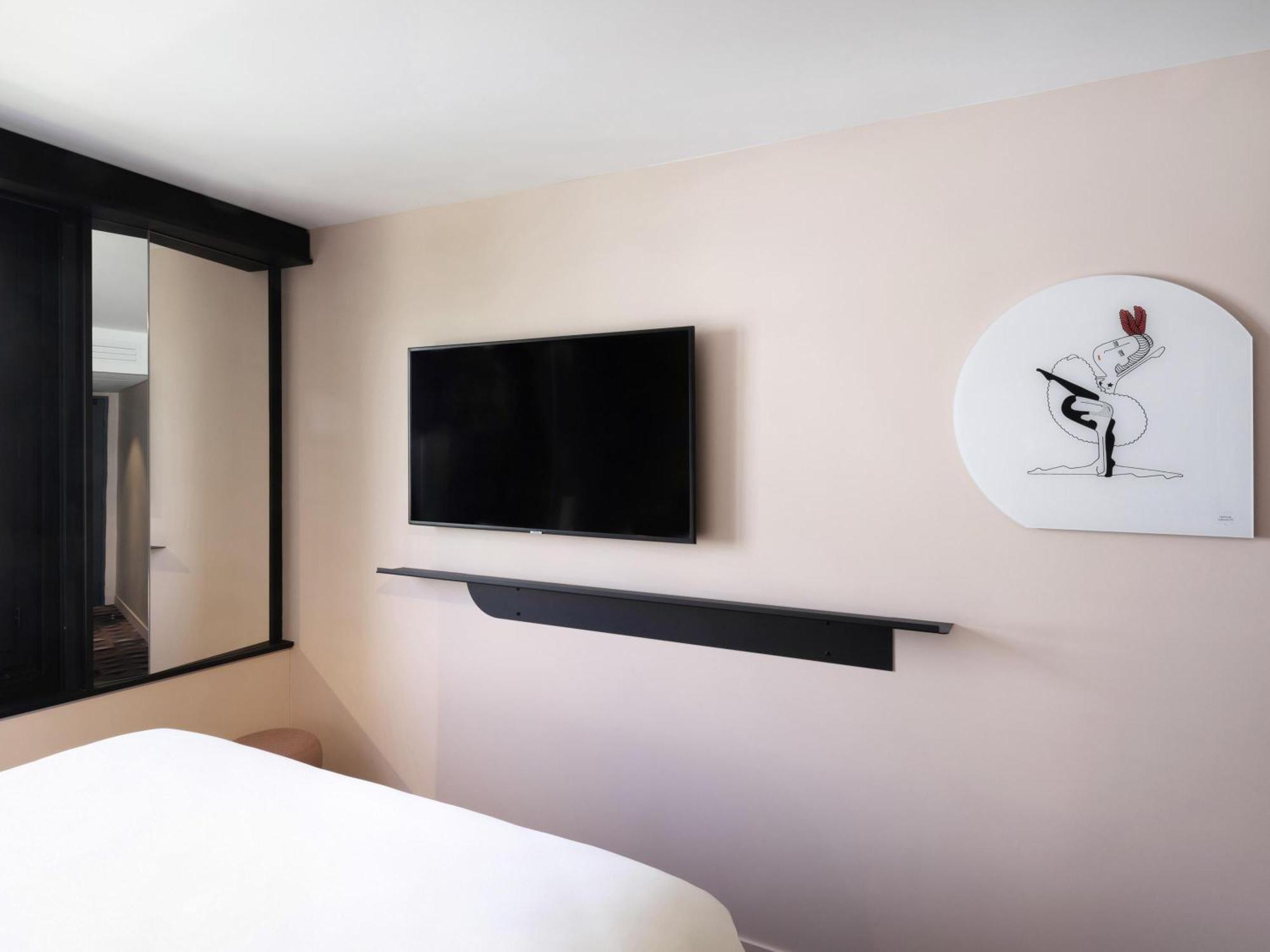 Hotel Tribe Batignolles 4*