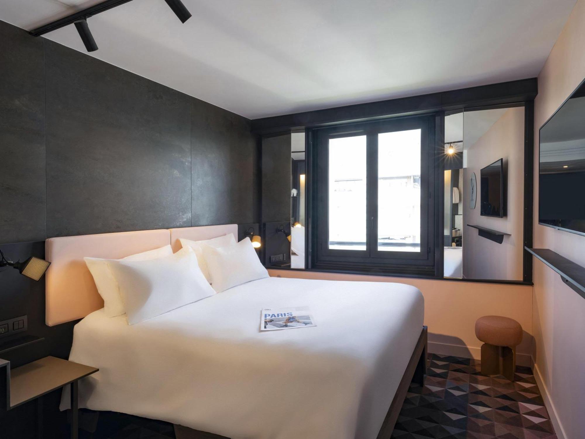 Hotel Tribe Batignolles 4*