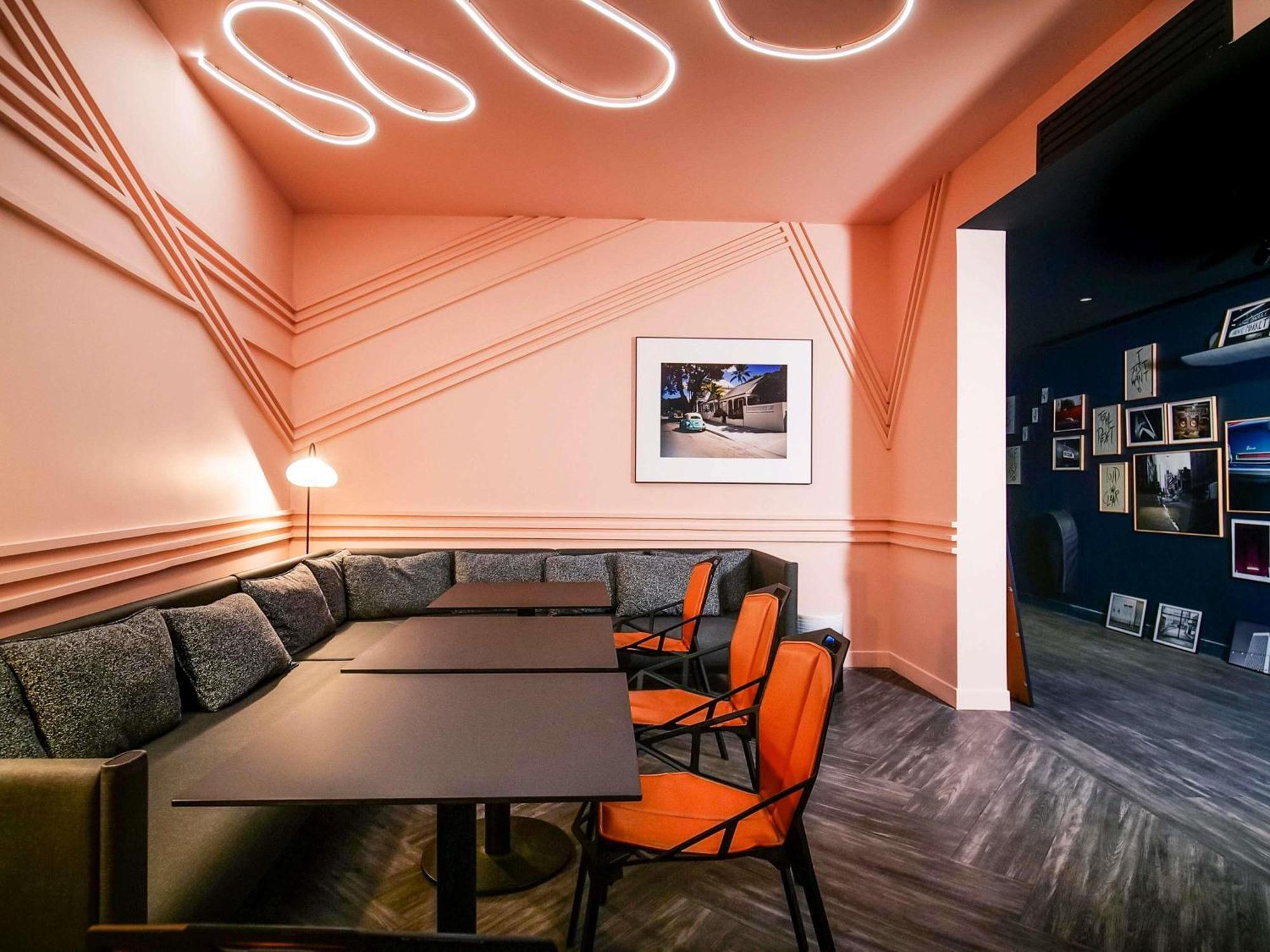 Hotel Tribe Batignolles Parigi
