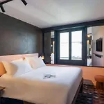 TRIBE Paris Batignolles