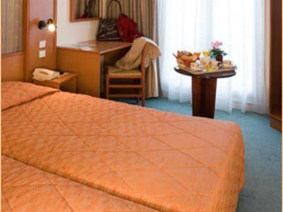 Hotel Tribe Batignolles Parigi